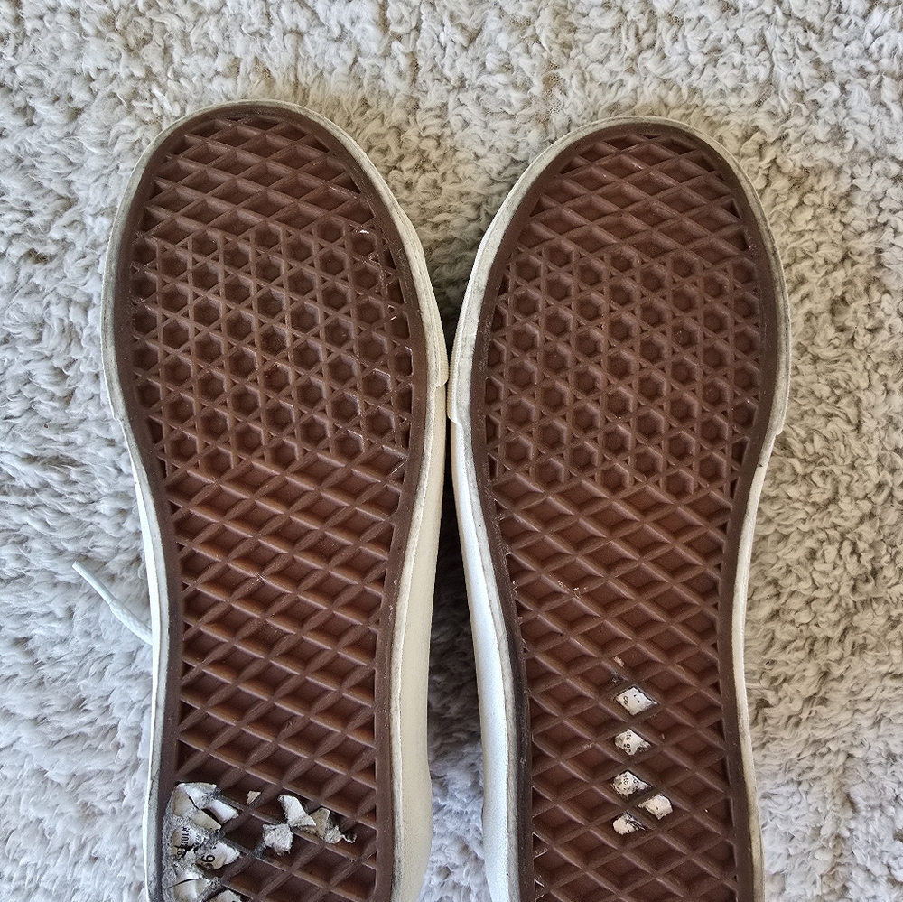 Leopard Vans - Picture 4 of 6